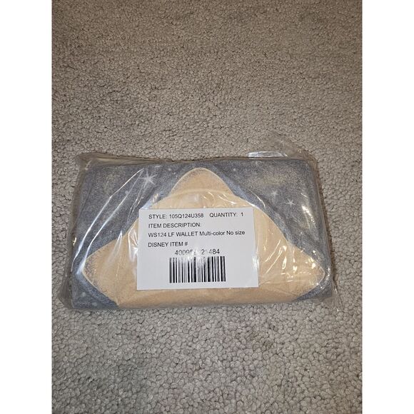 Disney Parks Loungefly Wish Wallet Star Glow in the dark  Disney NWT NEW - Picture 1 of 6